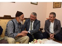 Dünya Yaşlılar Günü'nde anlamlı ziyaret