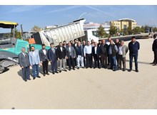 Oto Pazarında asfalt heyecanı