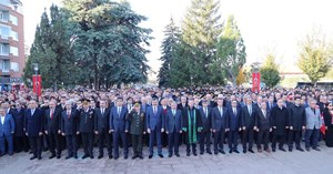 Ulu Önder’i saygı ve özlemle andık