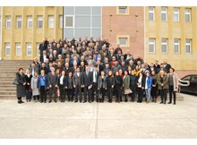 Tahtasız göreve başladı