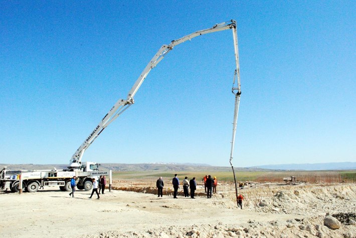 hurdac_lar_n-temel-betonu-at_l_yor-3