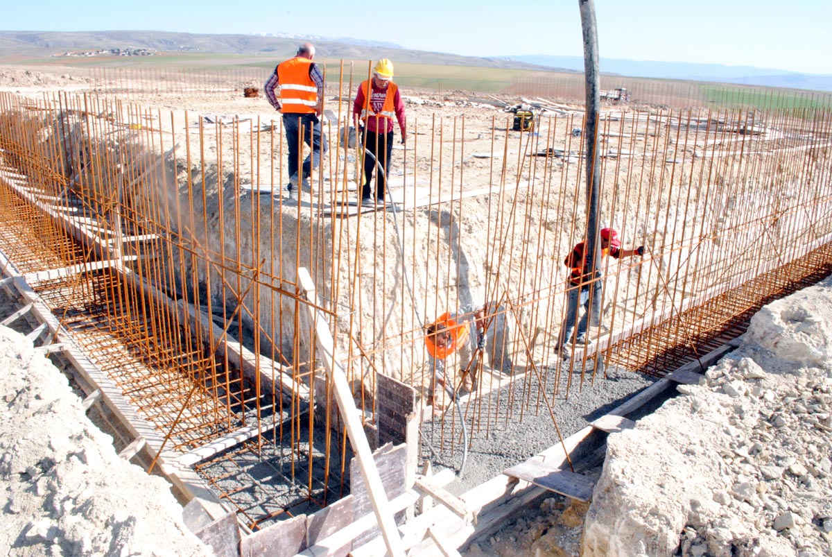 hurdac_lar_n-temel-betonu-at_l_yor-4