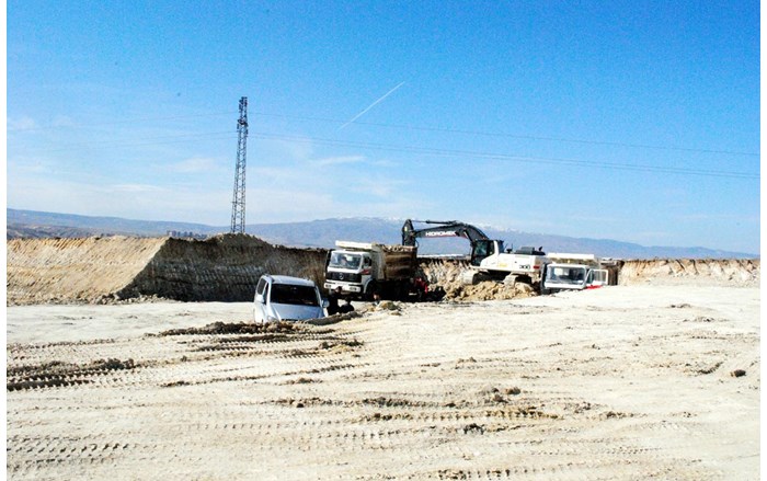 hurdac_lar_n-temel-betonu-at_l_yor-5