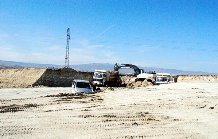 hurdac_lar_n-temel-betonu-at_l_yor-5