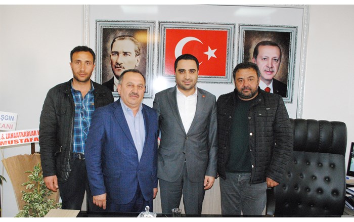 zanaatkarlardan-ak-parti-ve-chpye-kutlama-ziyareti-3