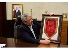 Suriye'deki Mehmetçikten Aşgın’a anlamlı hediye