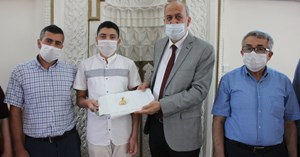 Türkiye birincisi Çorumlu hafız ödüllendirildi