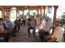 Tahtasız, Bayat esnafını ziyaret etti