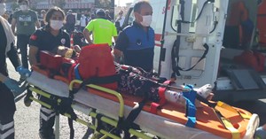 Kamyonla elektrikli bisiklet çarpıştı: 2 yaralı