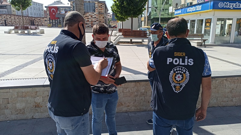ÇORUM'DA TEDBİRLERİNE UYMAYAN BİN 64 KİŞİYE 1 MİLYON 47 BİN 205 LİRA PARA CEZASI