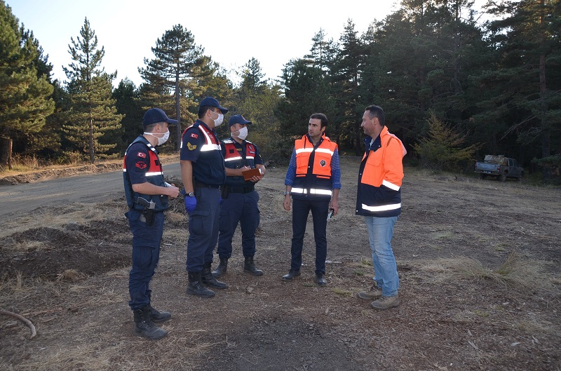 ÇORUM'DAKİ YANGININ ÇIKIŞ NEDENİ ARAŞTIRILIYOR YANGININ ÇIKTIĞI BÖLGEDE DRONE İLE KEŞİF YAPILACAK