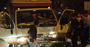 Kamyonet traktörle çarpıştı: 1 yaralı