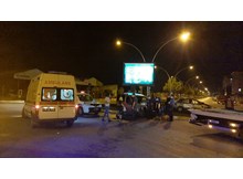 Hafif ticari araç ve otomobil çarpıştı: 6 yaralı