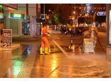 Dezenfekte ekipleri sahada