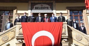 “Daha güçlü bir şekilde esnafımızın yanındayız”