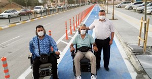 Engellilerin sevincini paylaştı, teşekkür etti