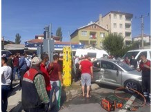 Minibüs ve otomobil çarpıştı: 4 yaralı