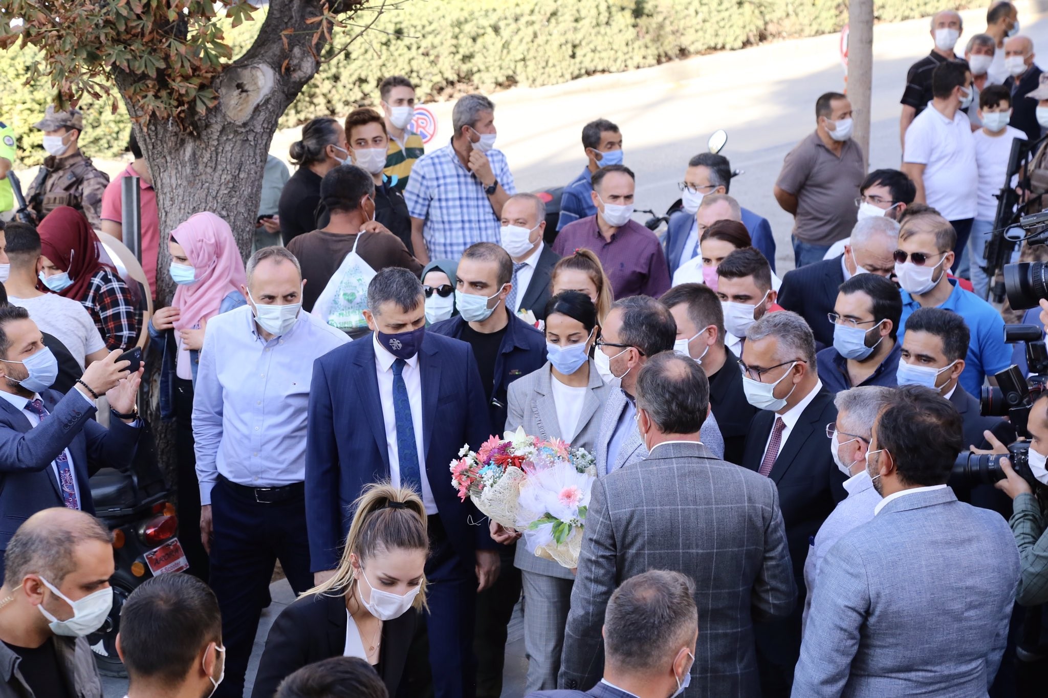BAKAN KASAPOĞLU'DAN ÇORUM BELEDİYESİ'NE ZİYARET GENÇLİK VE SPOR BAKANI MEHMET MUHARREM KASAPOĞLU; "ÇORUM'UN SPOR KENTİ OLMASI NOKTASINDA ÇALIŞMALARIMIZ ARALIKSIZ SÜRÜYOR"