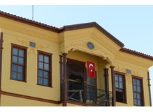 Asırlık han, ayağa kalkıyor