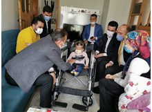 “Sevgi her engeli aşar, her duvarı yıkar”