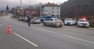 Karantinaya uymayan 2 kişi yol kontrolünde yakalandı