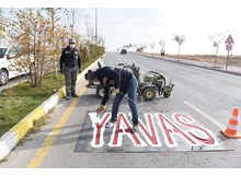 Sanayi 12. Caddede yol çizgi ve yazı çalışması