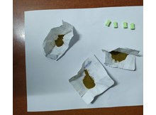 Sokağa çıkma yasağını ihlal ettiler, uyuşturucu ile yakalandılar