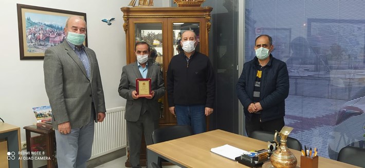 GAZETECİLER CEMİYETİ'NDEN MEHMET ÇELİK'E TEŞEKKÜR PLAKETİ