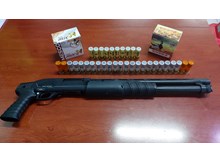 Dernek binasında pompalı tüfek ele geçirildi