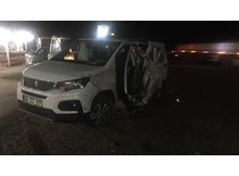 İki otomobil çarpıştı: 1 yaralı