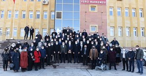 Ahlatcı, mazbatasını aldı, yeni yönetim göreve başladı