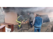 Yangına müdahale eden vatandaş ayağından yaralandı