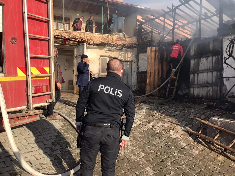 SUNGURLU'DA YANGIN