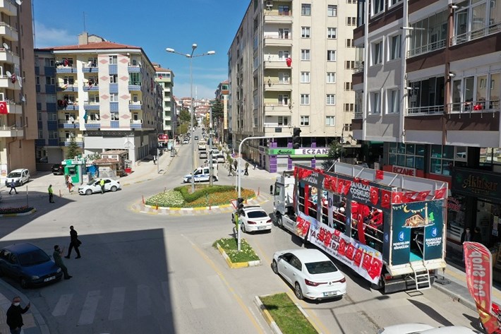Belediyeden-_ocuklara-23-Nisan-s_rprizi-16