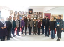 CHP Kadın Kolları, Demirer ve ekibini kutladı