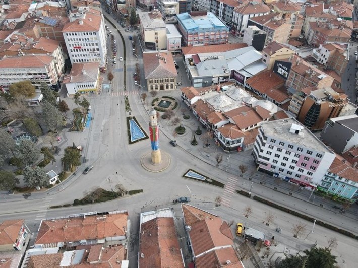 SAATHANE TARİHİ SİLÜETİNE HAZIRLANIYOR, 100 YIL ÖNCEKİ GÖRÜNÜME KAVUŞACAK 2 MİLYON TL'YE MAL OLACAK PROJE YIL SONUNDA TAMAMLANACAK ÇORUM BELEDİYE BAŞKANI DR. HALİL İBRAHİM AŞGIN; 
