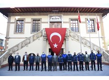 Aşgın, belediye çalışanlarıyla bayramlaştı