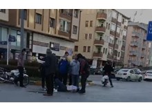 Motosiklete çarpıp olay yerinden kaçtı