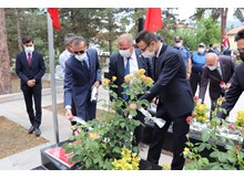 Şehit Aybüke öğretmen mezarı başında anıldı