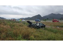 Kaygan yolda takla attı: 1 ölü, 2 yaralı