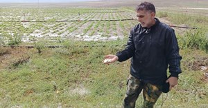 Dolu ezdi geçti, köylü perişan
