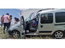 Kontrolden çıkan araç kaza yaptı: 3 yaralı