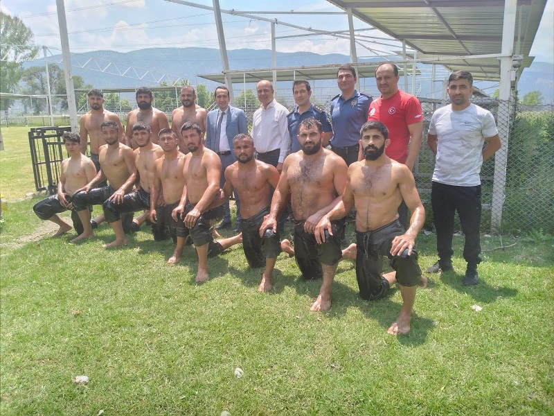 KIRIKPINAR GÜREŞLERİNE KARGI'DA HAZIRLANIYORLAR ÇORUM BELEDİYESİ GÜREŞ TAKIMI KIKPINAR İÇİN KARGI'DA KAMPA GİRDİ