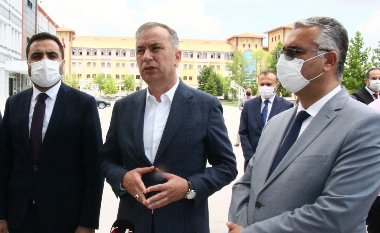 AK PARTİLİ CEYLAN, "AFETTEN ETKİLENEN ÇİFTÇİLERİMİZE TOHUM DESTEĞİ VERİLECEK"
