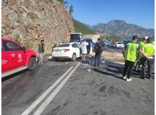 Polis memuru ve oğlu kazada hayatını kaybetti