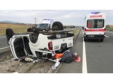 Kamyonet şarampole devrildi: 4 yaralı