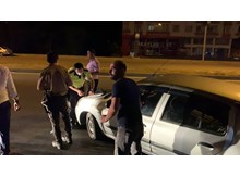 Köpeğe çarpmamak için kaldırıma çarptı: 4 yaralı