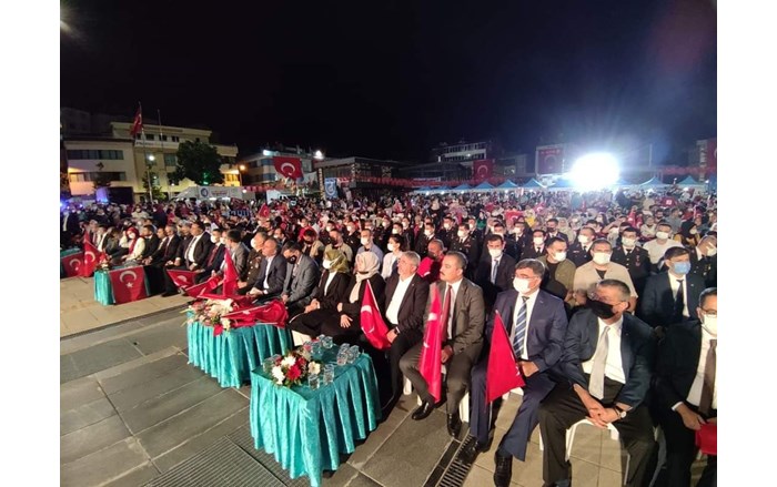 ÇORUM'DA 15 TEMMUZ DEMOKRASİ VE MİLLİ BİRLİK GÜNÜ KUTLAMALARI ÇORUM VALİSİ MUSTAFA ÇİFTÇİ; 