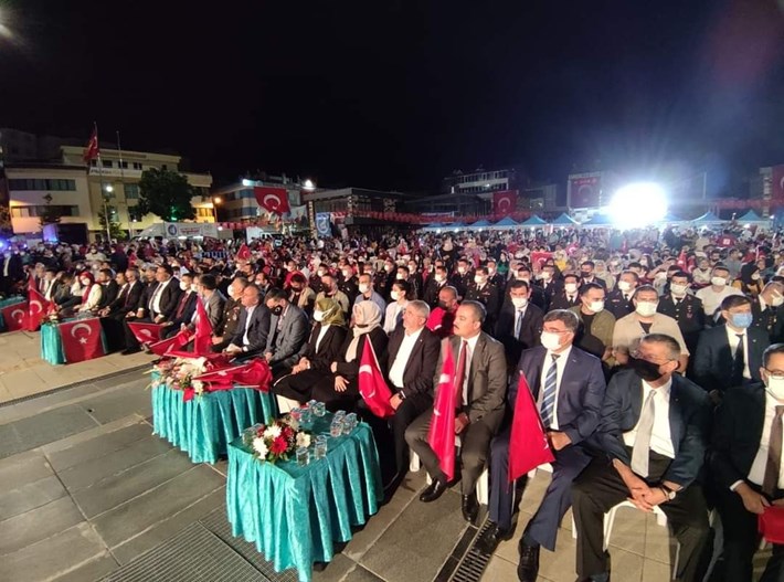 ÇORUM'DA 15 TEMMUZ DEMOKRASİ VE MİLLİ BİRLİK GÜNÜ KUTLAMALARI ÇORUM VALİSİ MUSTAFA ÇİFTÇİ; 