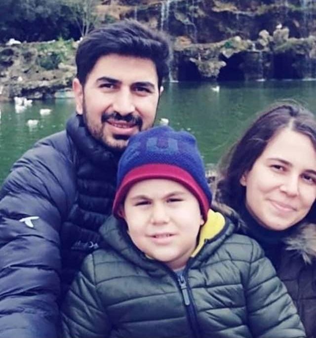 TRAFİK KAZASINDA HAYATINI KAYBEDEN POLİS MEMURU VE ÇOCUĞU SON YOLCULUKLARINA UĞURLANDI
